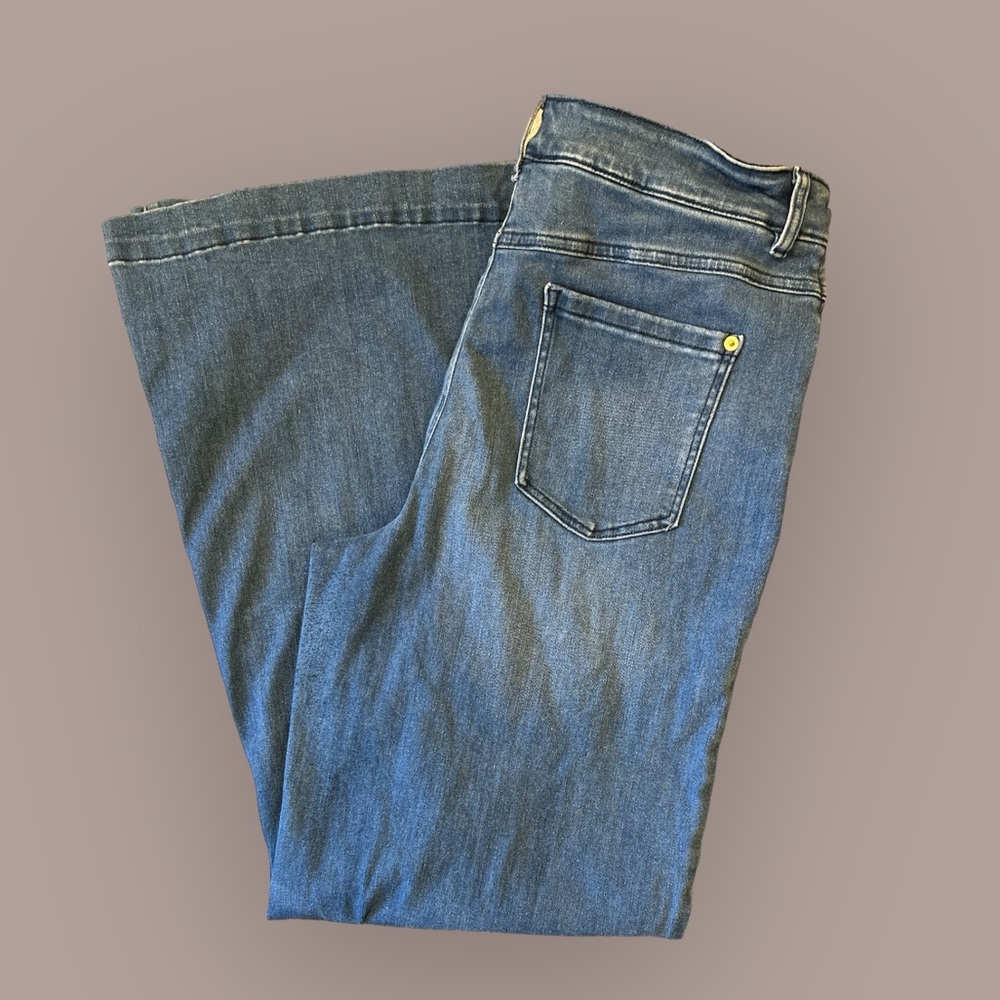 I.N.C Women’s High Rise Flare Leg Jeans Size 16/33